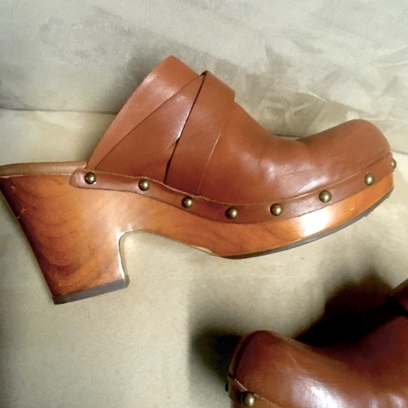 Kirk s Ease Leather Wooded Heel Mules - Picture 6 of 9